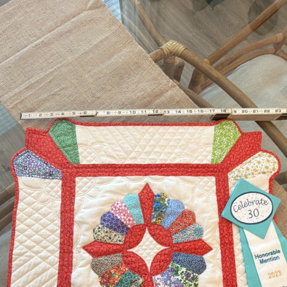 Handmade Quilted Patchwork Floral Table Runner Red White Multi Dresden Plate - Picture 11 of 14